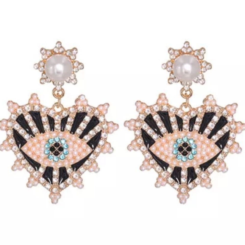NWOT Rhinestone Eyeball Heart Earrings